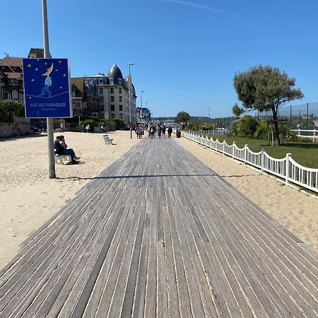 Cote Plage - Magnifique Appartement De Charme A Trouville Sur Mer - Linge - Lit Fait - Parking - Wifi - Classe Par L'Office Du Tourisme Екстер'єр фото