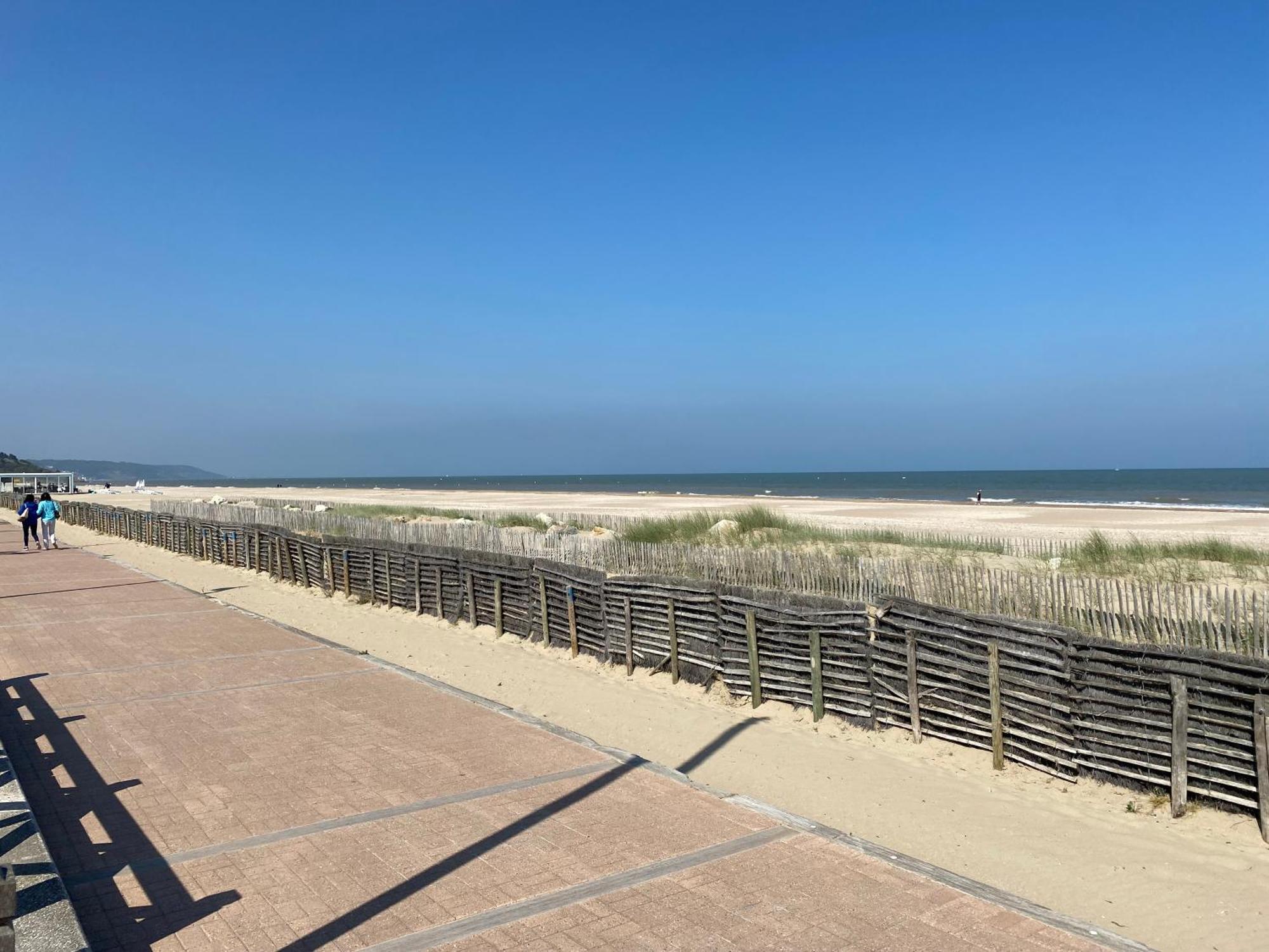 Cote Plage - Magnifique Appartement De Charme A Trouville Sur Mer - Linge - Lit Fait - Parking - Wifi - Classe Par L'Office Du Tourisme Екстер'єр фото